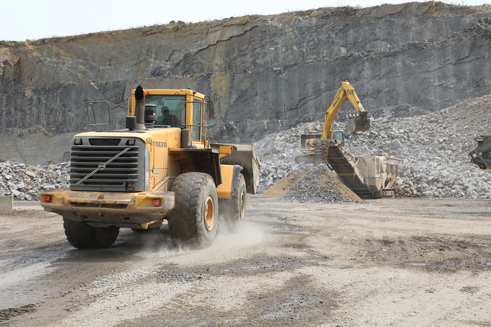 Grondin Heavy Equipment tracked with Tenna at the Quarry