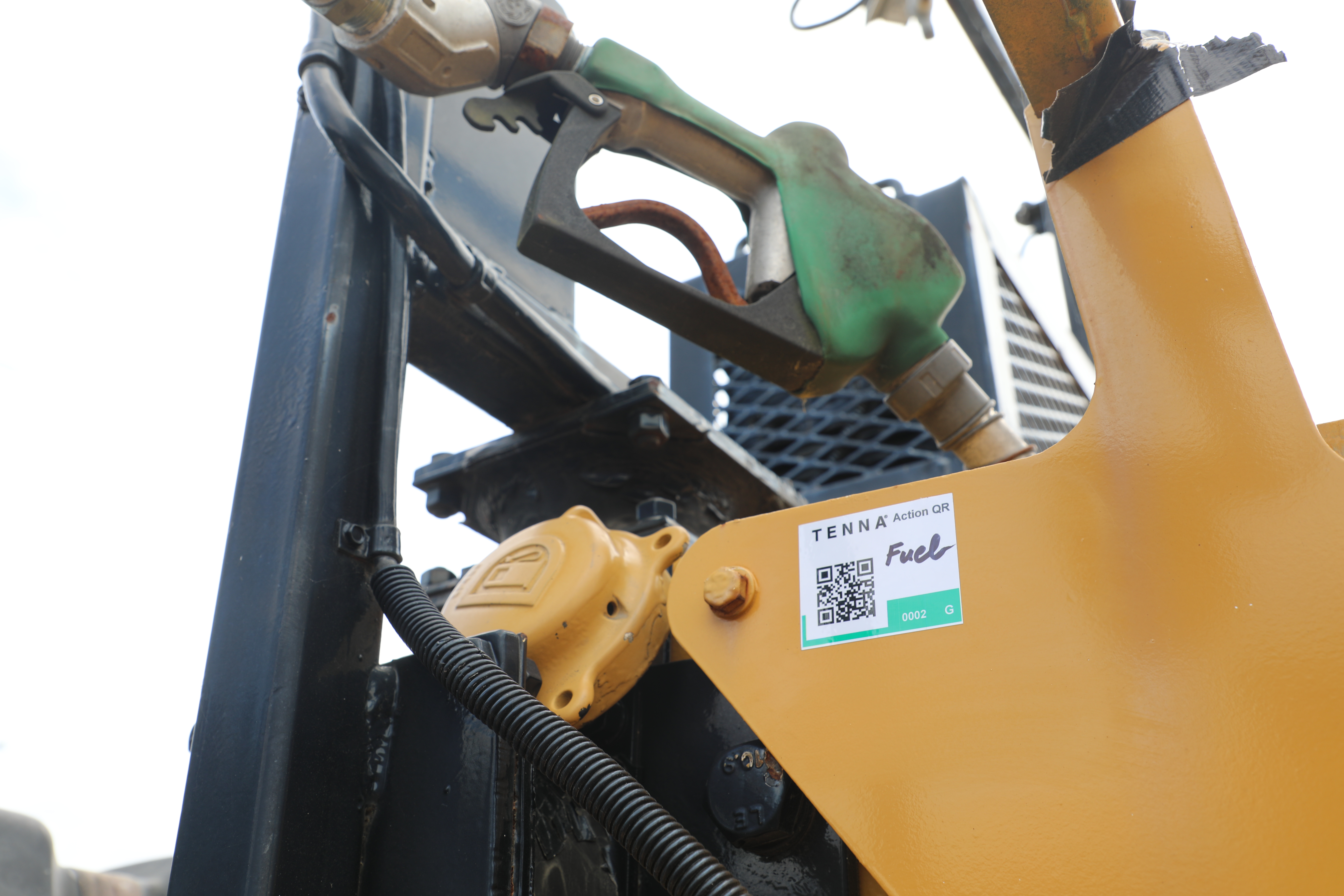 Monitoring construction equipment fuel consumption